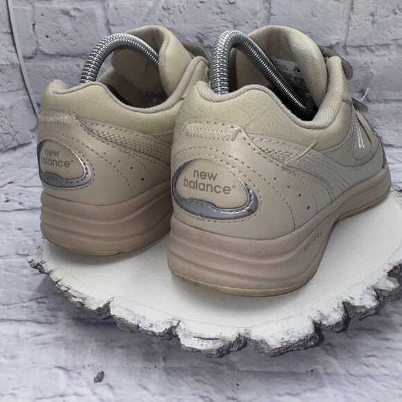 New Balance Women 577 V1 Wide Hook & Loop Leather Walking Shoes Size 8EE WW577VB - Picture 6 of 8